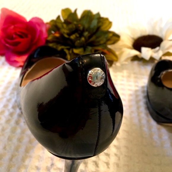 Michael-Michael Kors Black Patent Leather Stiletto - Picture 7 of 8